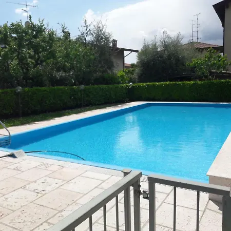 Garda Felice Apartment *